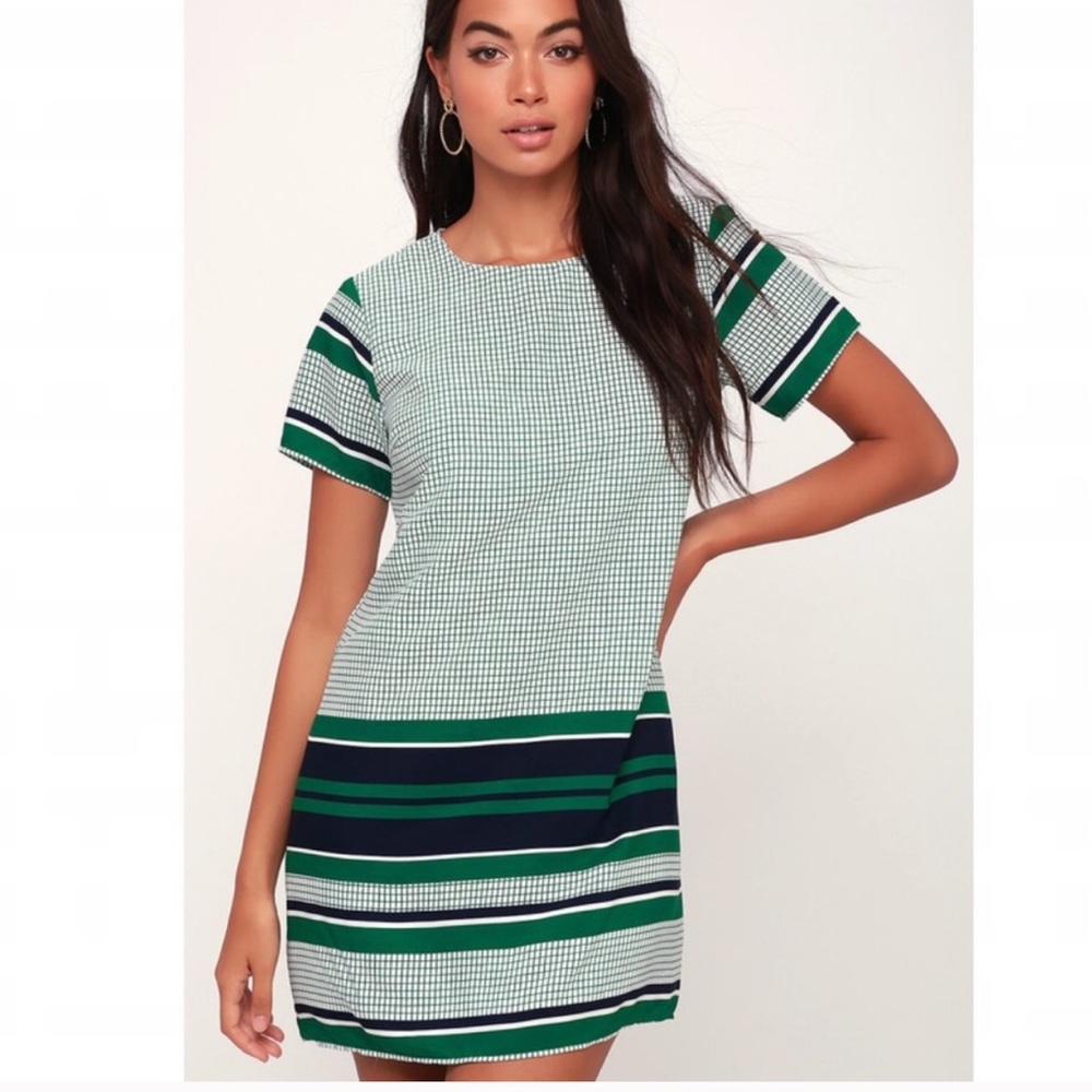 🆕 Lulu’s Short Sleeve. Black-Green-White Plaid Dress. Fully Underlined. NWOT